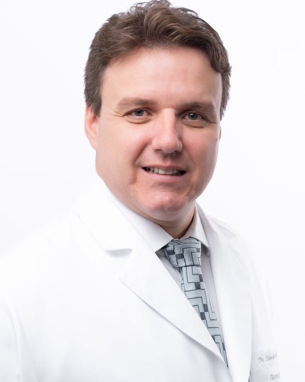 Dr. Eduardo de Castro