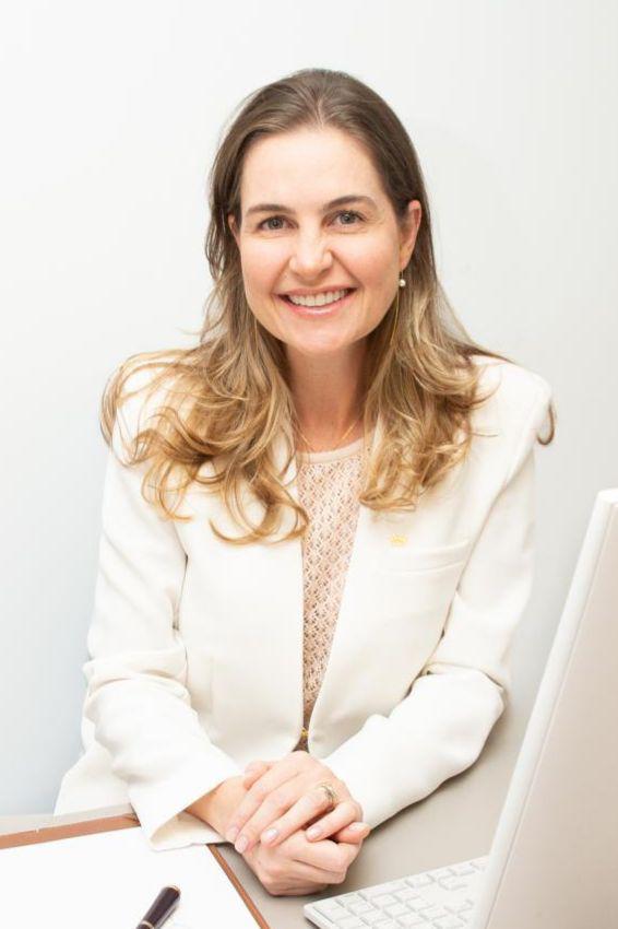 Natália Paes Barbosa Valadares