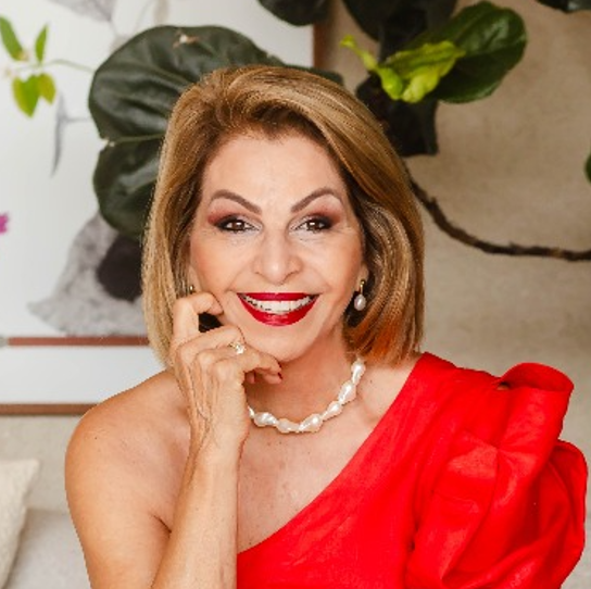 Dra. Virgínia Suassuna