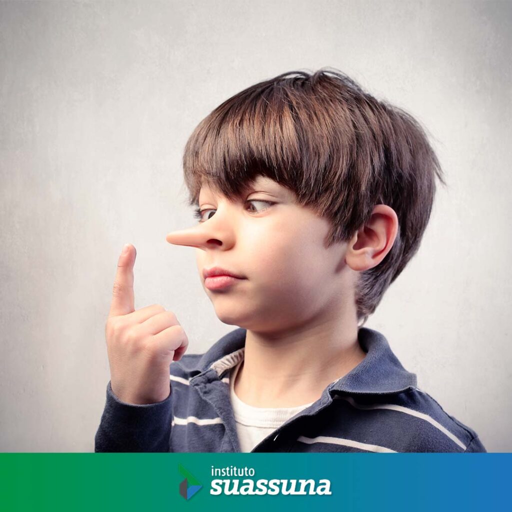 Como lhe dar com as mentiras das crianças?