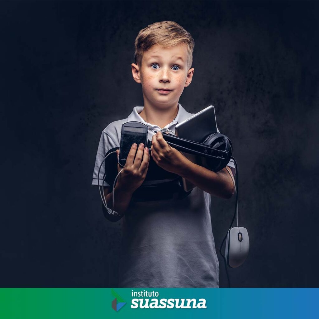 Como orientar seu filho em relação as redes sociais?